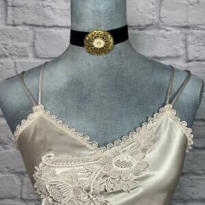 Handmade Velvet Choker Necklace with Upcycled Vintage Goldtone Filigree Brooch